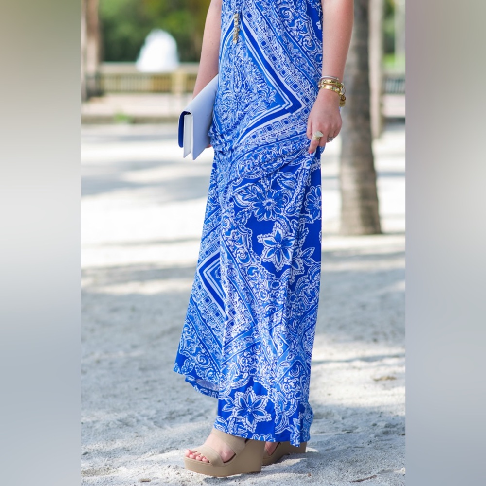 Lilly Pulitzer Blue and White Maxi Dress in Stretchy Jersey Fabric (Worn Once)